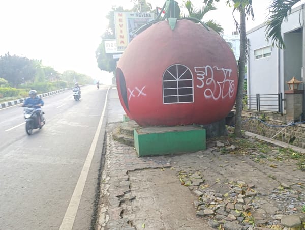 Halte Buah Batu Dibongkar, Warga Kenang Ikon Lama Demi Wajah Kota Baru
