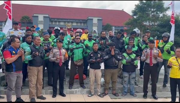 Solidaritas Driver Online Kota Batu: Doa Bersama dan Pita Hitam untuk Keadilan