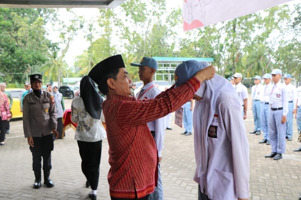 Wawako Pontianak Buka Diklat Calon Paskibra