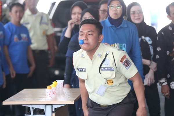 Meriahkan HUT ke 80 RI , Kelompok 1 Juara Lomba Bola Pingpong Diskominfo Jatim