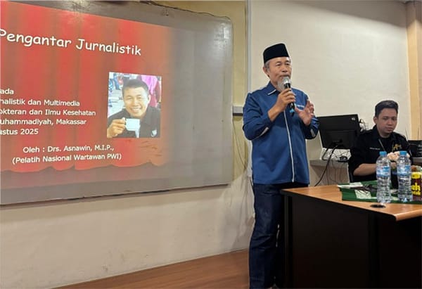 Pelatihan Jurnalistik dan Multimedia Bagi Mahasiswa Fakultas Kedokteran dan Ilmu Kesehatan FKIK UNISMUH Makassar