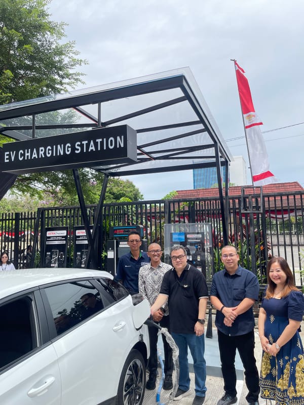 Astra Otoparts Hadirkan Pengisian Daya Kendaraan Listrik di Palembang