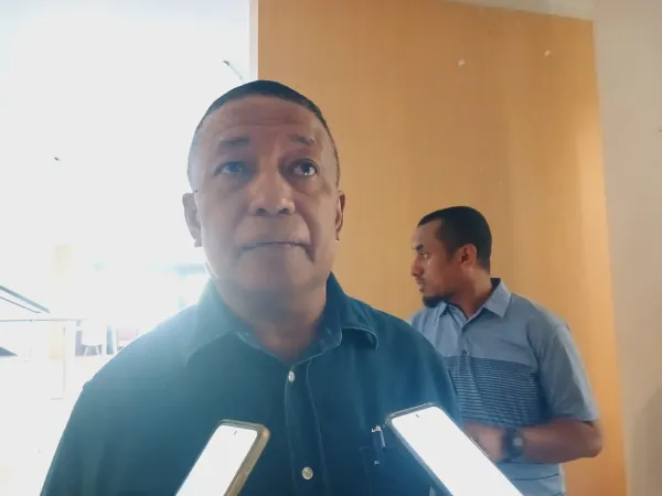 Pemkot Ambon himbau Warga dan Pelaku Usaha Pasang Bendera Merah Putih