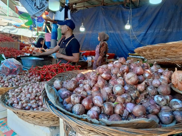 Harga Bawang Merah di Padang Makin Melambung Naik