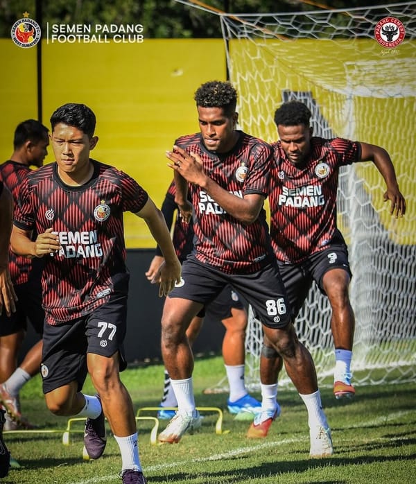 Duo Pemain Asing Semen Padang FC Siap Tampil Lawan Dewa United Banten