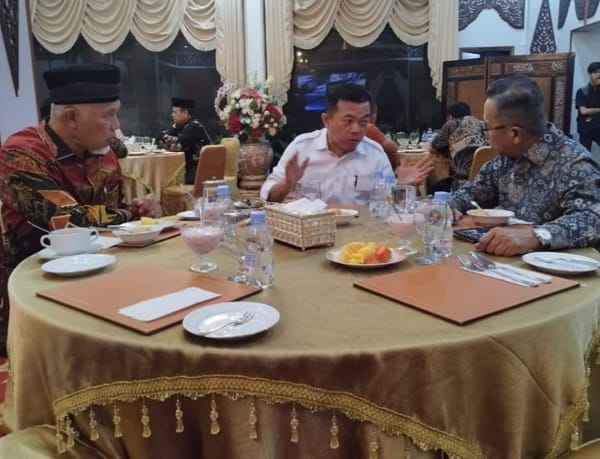 Gubernur Sumbar dan Jambi Bertemu, Buka Wacana Bersinergi Jadi Tuan Rumah PON 2032