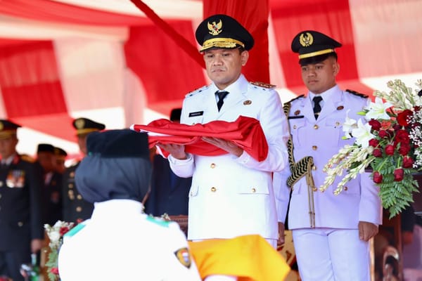 Dipimpin Wagub Aceh, Upacara Penurunan Bendera di Blang Padang Berlangsung Khidmat
