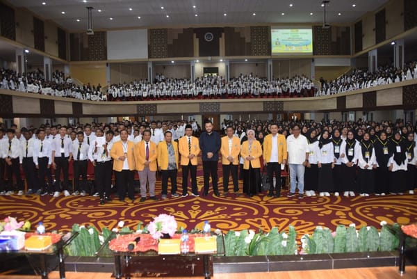 Walikota Padang, Fadly Amran Ajak Mahasiswa Baru UNP Siapkan Karir untuk Jadi Entrepreneur Muda