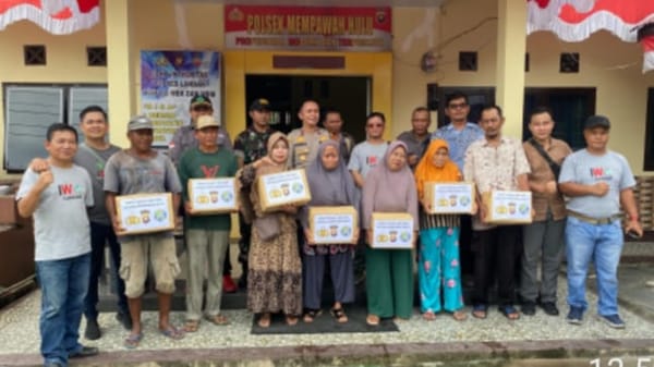 Ikatan Wartawan Online (IWO) Landak Gelar Bakti Sosial