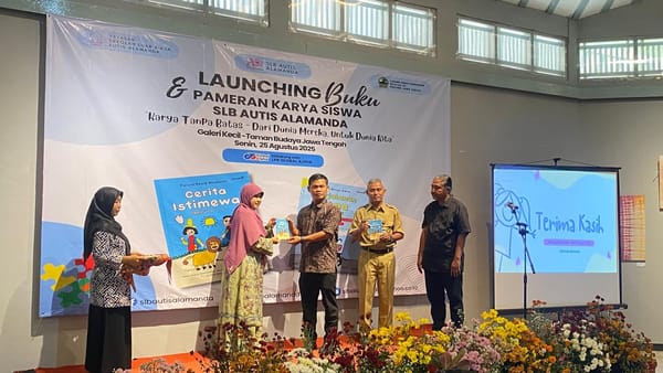 Bangga, Dua Siswa Disabilitas Di Solo Nulis Buku