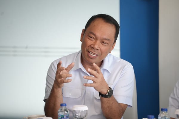 Jasa Marga Kembangkan UMKM Binaan Lewat Penyuluhan dan Bantuan Sarana Ternak Jangkrik