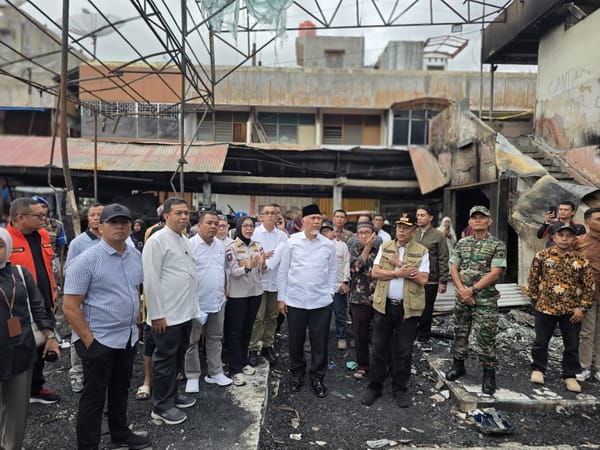 Gubernur Sumbar Mahyeldi Tinjau Pasar Payakumbuh Pasca Kebakaran