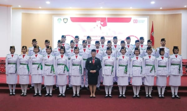 Bupati Landak Kukuhkan Paskibraka Landak