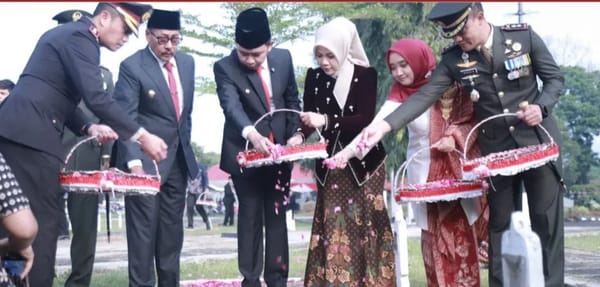 Ziarah Nasional Nyalakan Semangat Juang  Dalam Doa dan Tabur Bunga