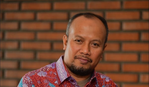 Memangkas Trotoar, Melanggar Hak Hak Publik