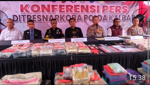 Polda Kalbar Ungkap Kasus Narkoba Besar, 20 Tersangka dan Puluhan Kilogram Sabu Diamankan