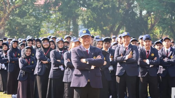 Rektor UNEJ Sambut 9.085 Mahasiswa Baru dalam PKKMB 2025
