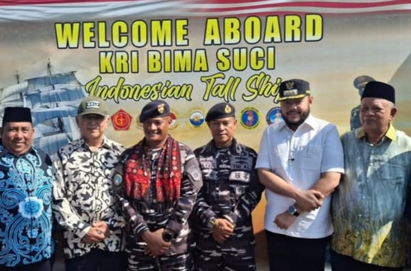 KRI Bima Suci Sudah Sandar di Pelabuhan Teluk Bayur Padang. Ayo Naik...!