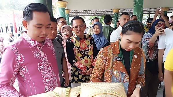 Wamen Pariwisata Kunjungi Desa Wisata Adat Arjasa Jember
