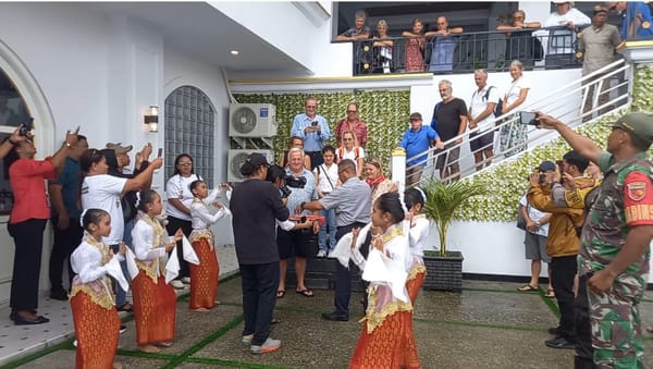 Peserta Sail to Indonesia Eksplor Wisata di Pulau Ambon