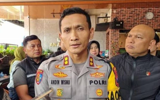 Kapolres Ponorogo Imbau Warga Tidak Kibarkan Bendera One Piece