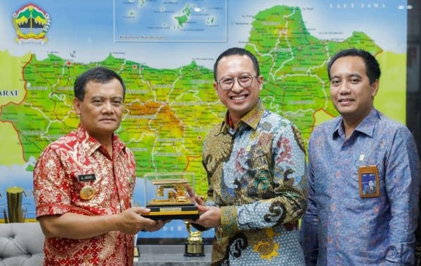 Pemprov Jateng Targetkan Penyambungan 1.000 Listrik Gratis Untuk Warga Miskin