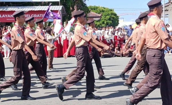Pramuka Penggalang dan Penegak di Ponorogo Ikuti Lomba Baris Berbaris