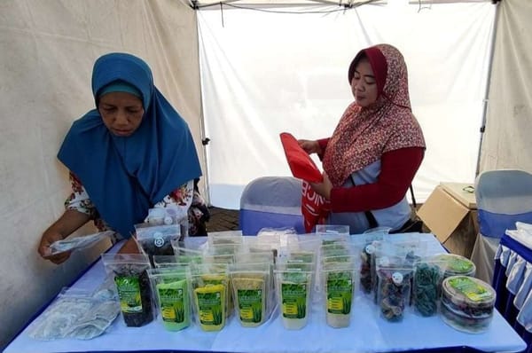 Bazar UMKM di Stadion Utama Kendal Bertema "UMKM Tangguh, Kendal Kuat".