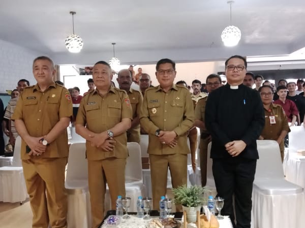 Wali Kota Ambon membuka  Turnamen E-Sport.