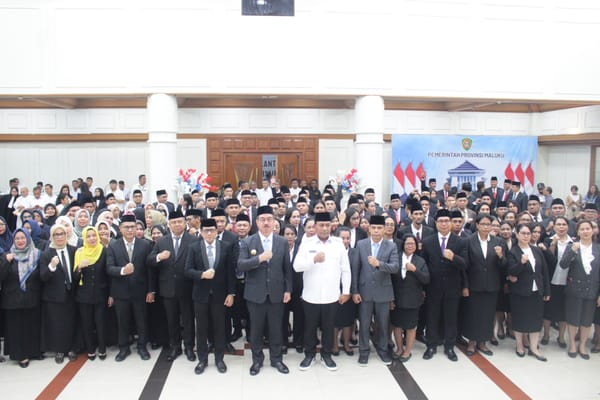 Gubernur Maluku Lantik 242 Pejabat, Tegaskan Integritas dan Birokrasi Profesional.