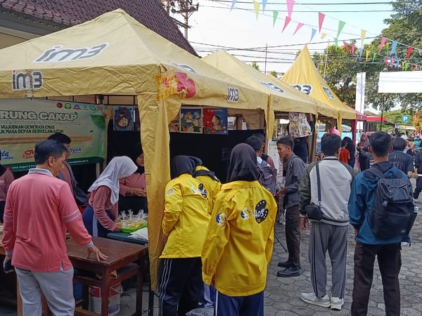 Pameran UMKM Dan Gerak Jalan Hari Radio di RRI Purwokerto