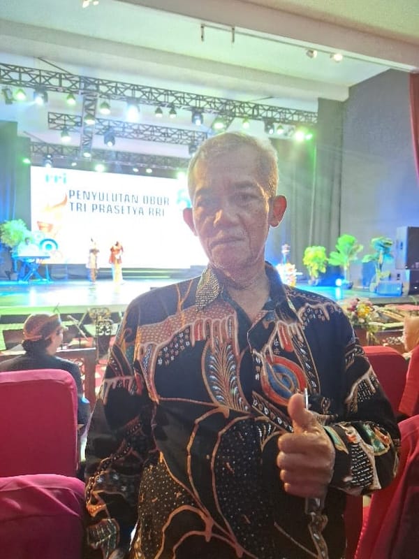 Pensiunan RRI Surakarta Apresiasi Prosesi Penyulutan Obor Tri Prasetya RRI