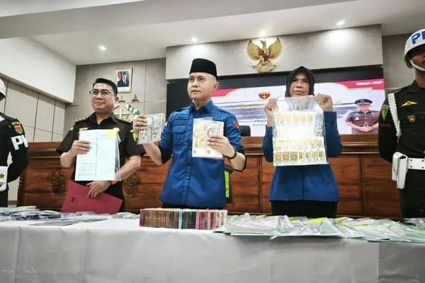 Diduga Korupsi, ARD Mantan Gubernur Lampung Diperiksa Kejati Lampung