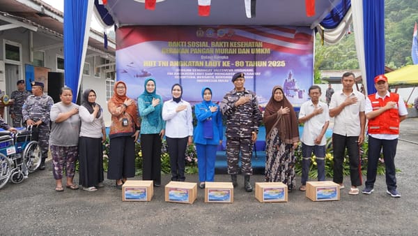 Sinergi PMI dan TNI AL  Wujud Nyata Kepedulian Terhadap Rakyat