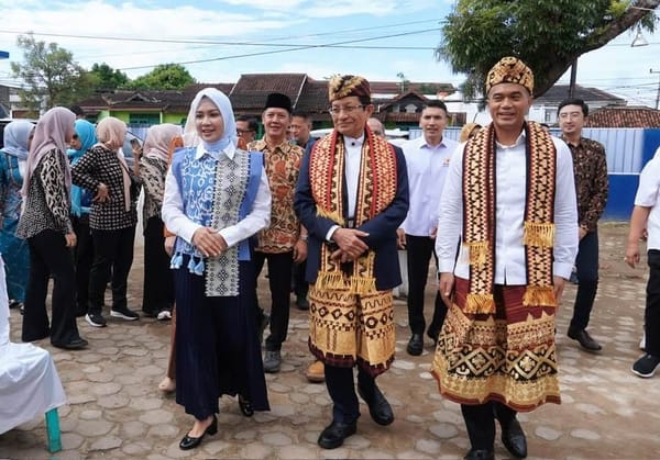 Ketua TP. PKK Provinsi Lampung Dampingi Menag dan Ketua Kadin Resmikan SPPG MusiRaya Rajabasa