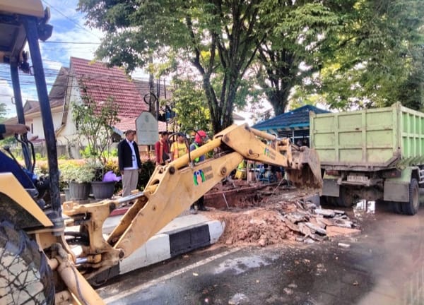 PAM Bandarmasih Sigap Perbaiki Kebocoran di Jalan A Yani Km 6 Banjarmasin