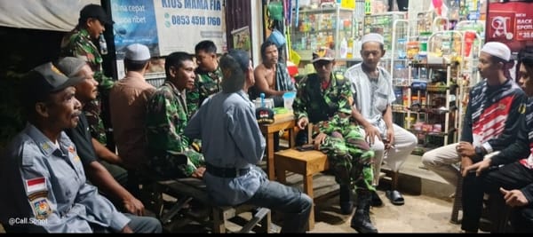 Babinsa Bersama Linmas dan Karang Taruna Amankan Wilayah Bangkal, HST - Kalsel