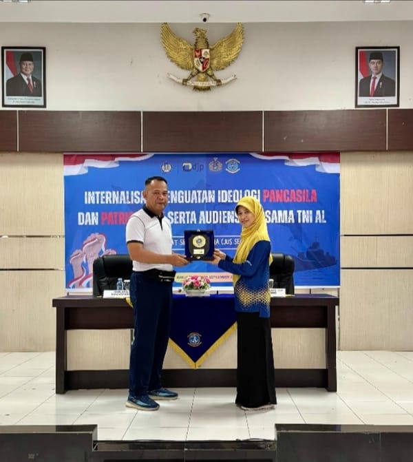 Kolaborasi Dengan TNI AL, DJP Kalselteng Jaga Semangat Bela Negara