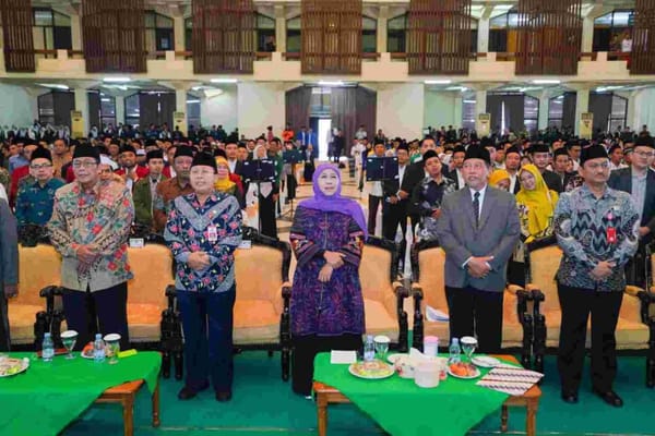 Sejak Tahun 2019 hingga 2025, LPPD Provinsi Jatim telah Menyalurkan Beasiswa Kepada 6.876 Santri 
 - Mahasiswa.