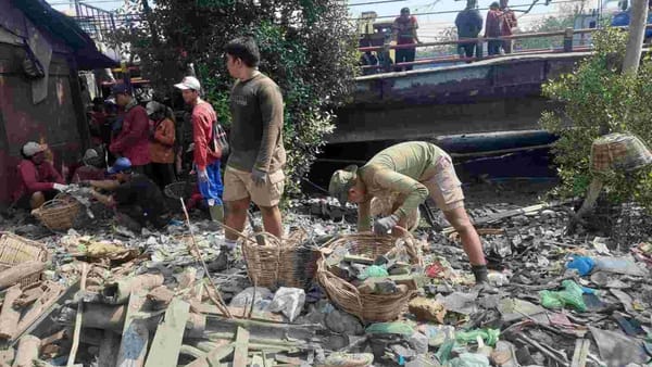 Pemkot Surabaya Normalisasi Ruang Sungai  Kalianak .