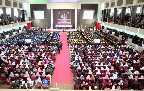 UIN Maliki Malang Lahirkan 800 Arsitek Kehidupan, Wisudawan Cumlaude Dominasi Panggung Wisuda