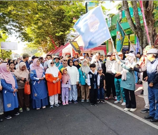 Sarbumusi Berdaya! Warga Batu Serbu Jalan Santai dengan Hadiah Unik dan Layanan Kesehatan Tradisional