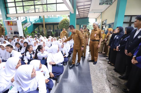 Walikota Nurochman Janji Benahi Program MBG demi Kesehatan Siswa Batu