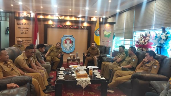 Bupati Sujiwo Gelar Rapat Dadakan Bahas Truk Bertonase Besar di Kubu Raya