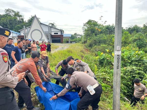 Warga Sekadau digemparkan dengan penemuan sesosok mayat di Pinggir jalan