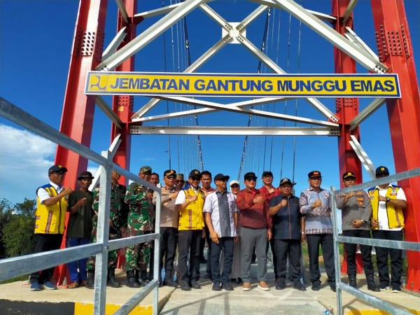Jembatan Gantung Munggu Emas, Akses Baru untuk Warga Pelosok Kubu Raya