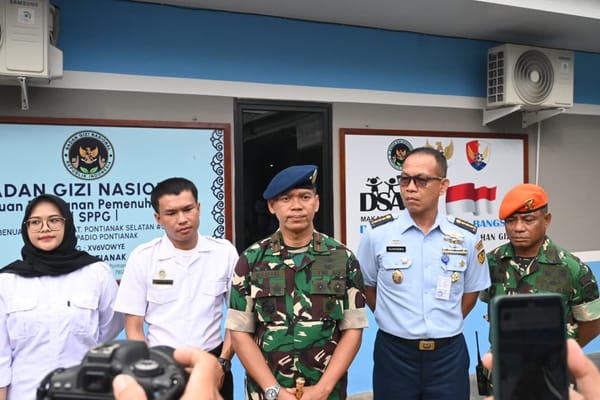 Danlanud Supadio Tinjau  Program Makanan Bergizi Gratis di Pontianak