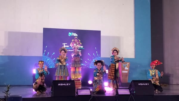 Upacara Bendera dan Festival Budaya Tandai Peringatan Hari Radio Ke-80 di RRI Makassar