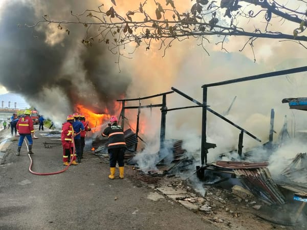 Kebakaran Kembali Terjadi di Padang, 2 Unit Rumah Semi Permanen di Ulak Karang Hangus Dilalap Api