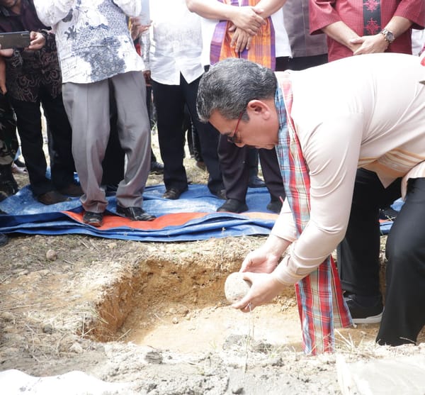 Pemprov Maluku mendirikan Gedung baru SMA N 65 di Dusun Kalauli